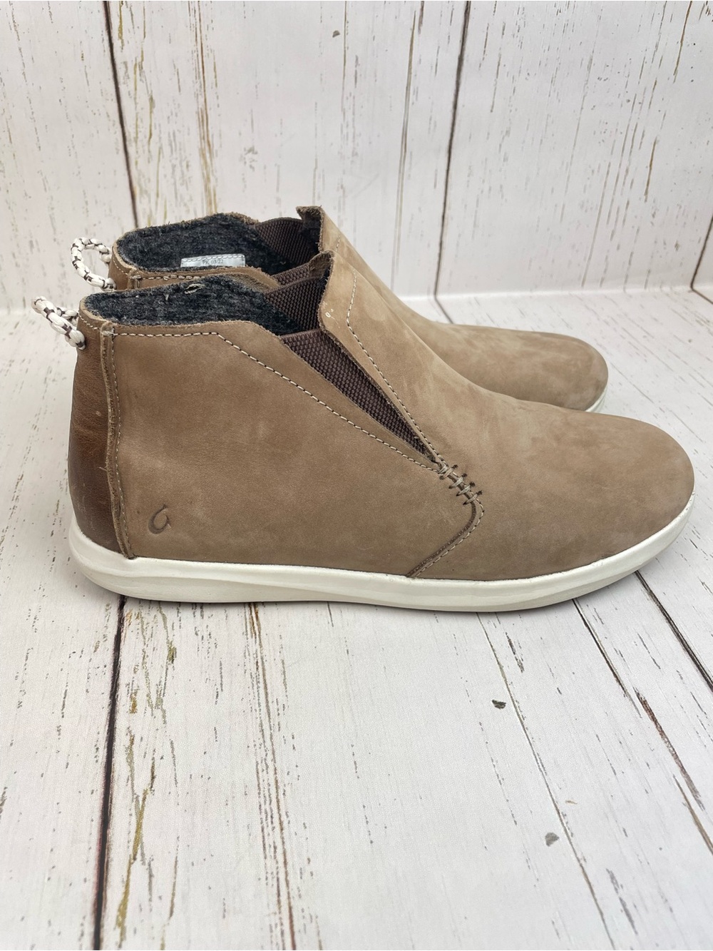 OluKai Hawai’iloa Manu Hope Waterproof Sneaker Boot